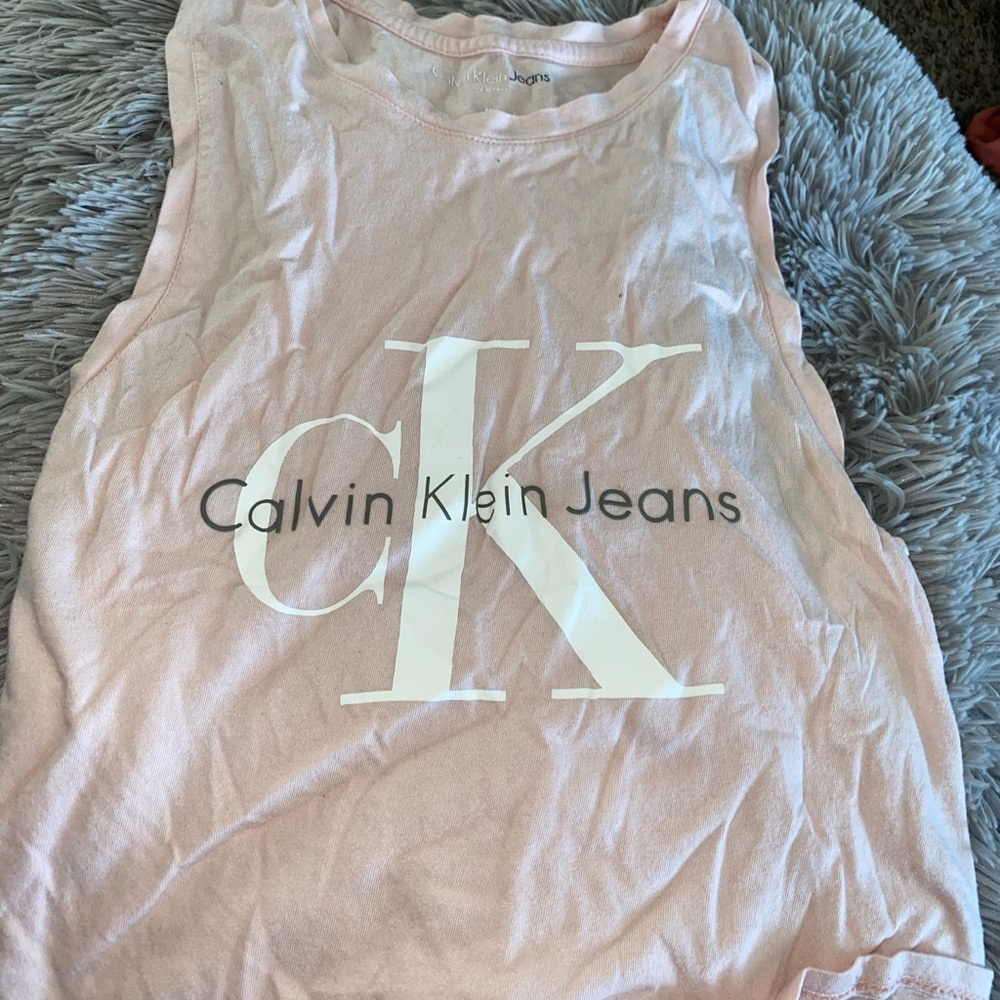 loose cropped tank top